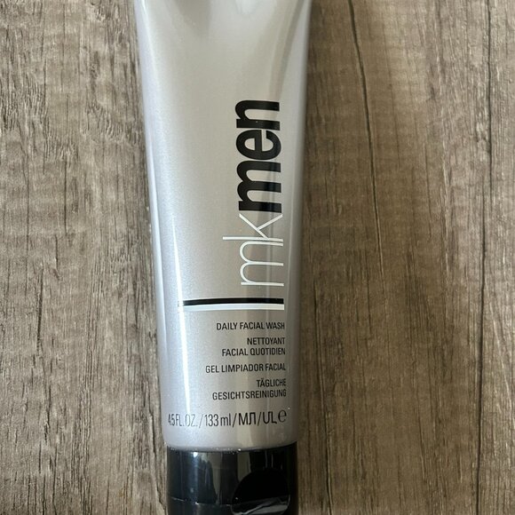 MK Men Daily Facial Wash - Picture 3 of 3